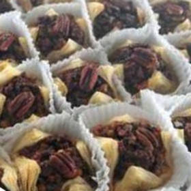 pecan blossoms image